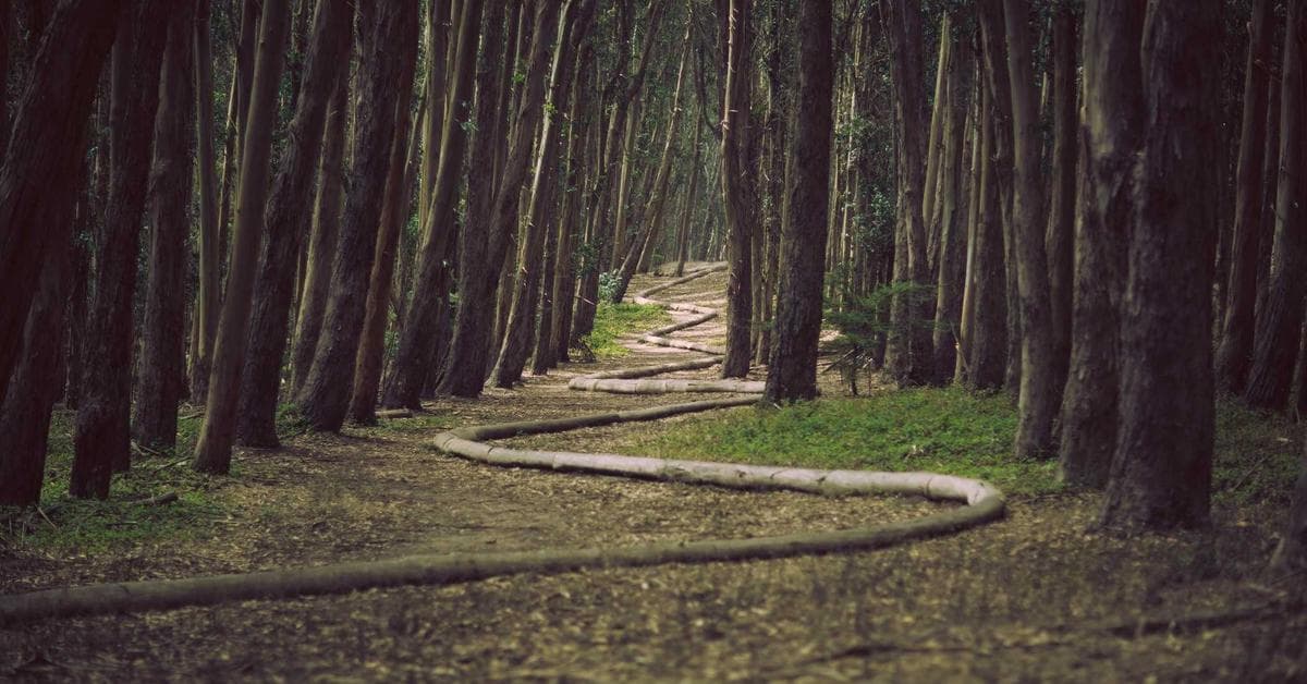Fissures sur façade extérieure d'une maison